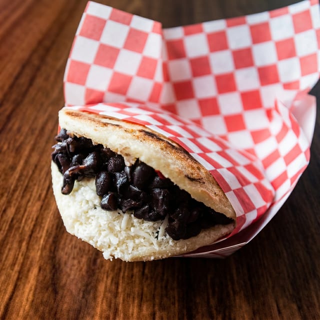 Domino Arepa.